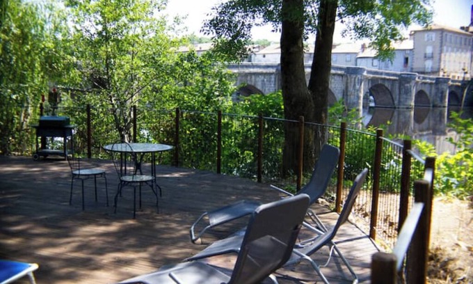 Confolens House | Riverside Appartment