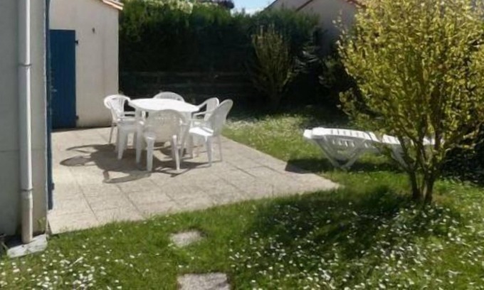 Saint-Palais-sur-Mer Apartment | Saint Palais sur Mer - MITTANYAN HOLIDAY HOUSE in the RESIDENCE "BOIS SOLEIL" with SWIMMING POOL...