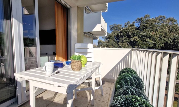 Saint-Palais-sur-Mer Apartment | Saint Palais sur Mer - SEA VIEWS for this SUPERB FLAT - a real gem