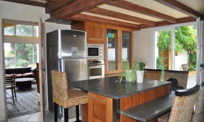 Le Grand-Village-Plage Villa | Seaside villa with swimming pool on the edge of a national forest
