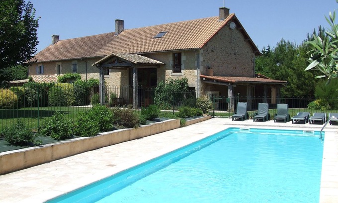 Champagne-Saint-Hilaire Other | Spacious Villa with secure private pool, 7 bedrooms all with shower rooms