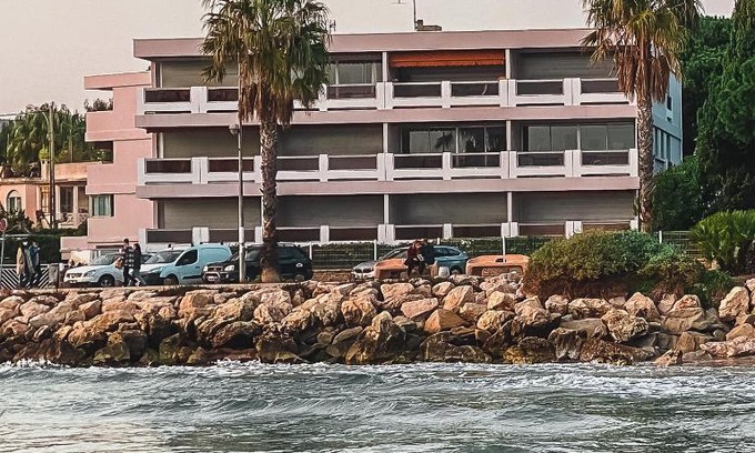 La Ciotat Apartment | ST JEAN VUE MER Pied dans l eau