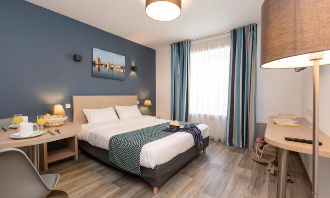La Rochelle Apartment | Studio flat ∙ 1 bedroom ∙ 2 guests