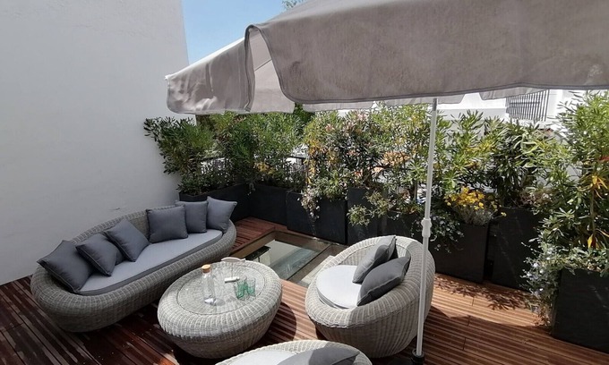 La Tremblade Apartment | Superb furnished 5*terrace, central