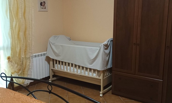 Lorenzana Villa | Superb "Tuscan"-style cottage situated on a hill, welcomes families