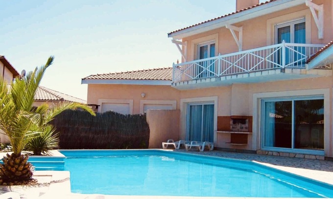 Biscarrosse Plage Villa | Sympathique Villa avec piscine 12 personnes en bordure de la Dune Océane (213)