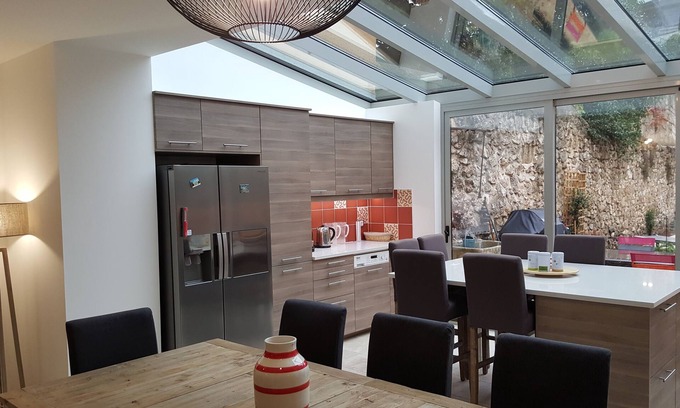 Couronne Urbaine House | Townhouse In Central Aix En Provence (Pool, A/C, Private Parking)