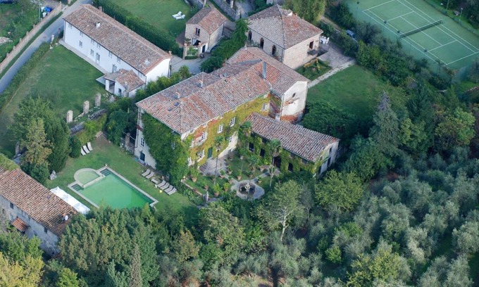 Vorno Villa | Villa ∙ 17 bedrooms ∙ 35 guests