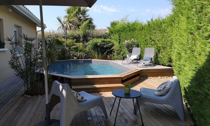Saint-Vincent-de-Tyrosse House | Villa de Charme au Calme Avec Piscine Chauffée