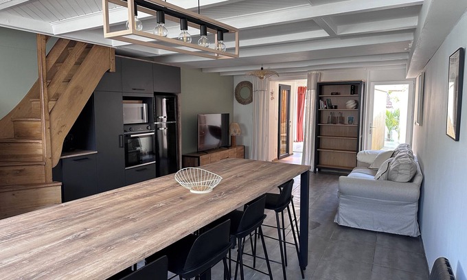 Saint-Trojan-les-Bains House | Village house in the heart of Saint Trojan
