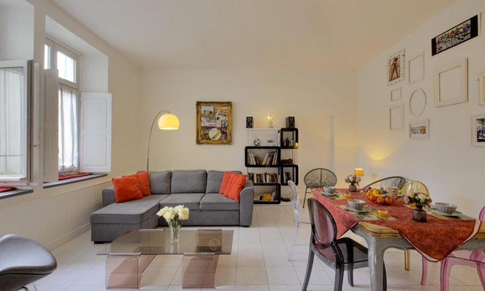 Biarritz Apartment | Welkeys - Reine Nathalie Apartment