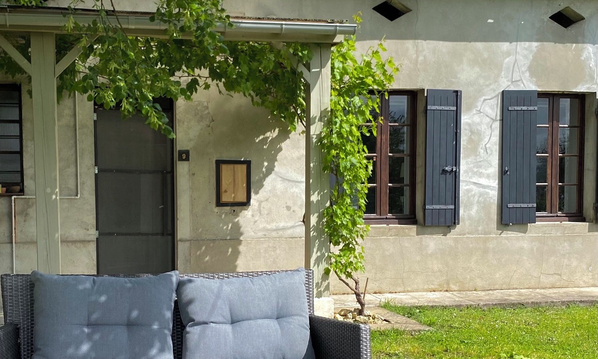 Neuvicq Cottage | Le Petit Four à Pain