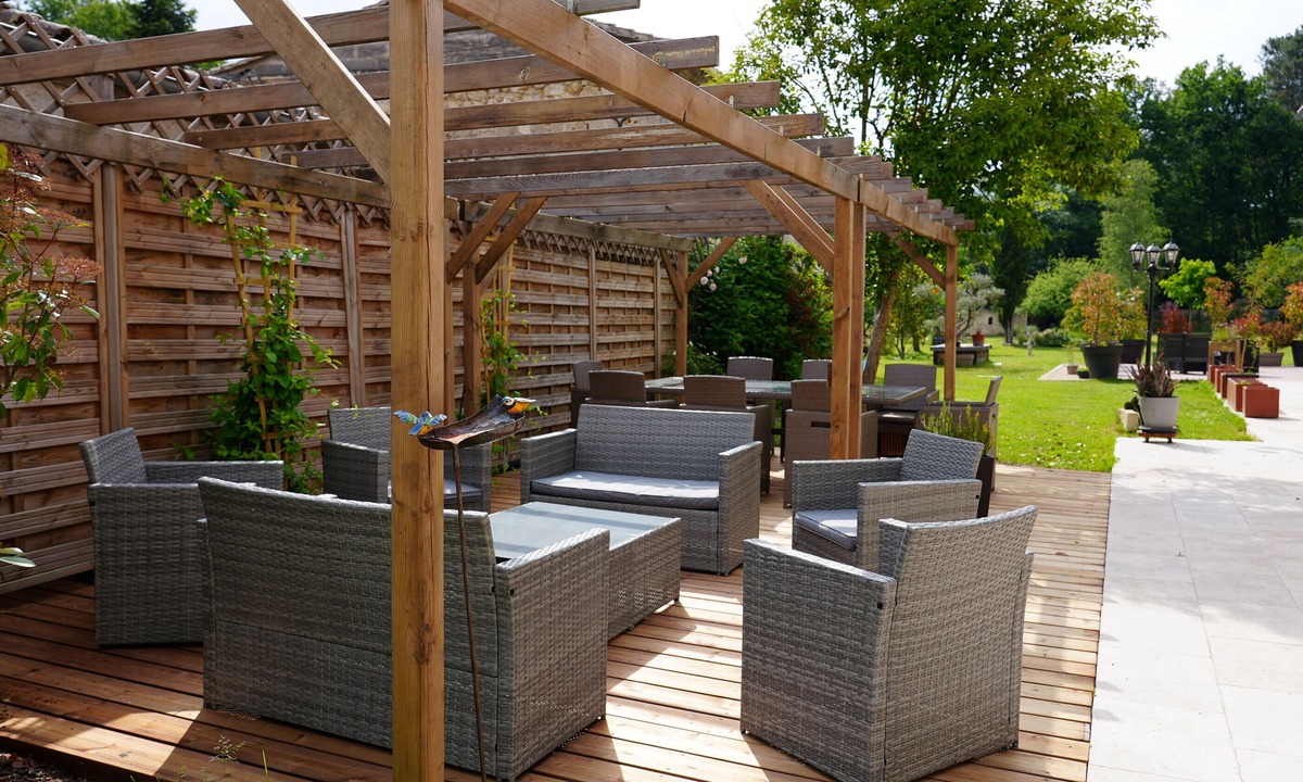 Gauriaguet House | Guest House 'Chambre D'hôtes Emeraude' with Shared Pool, Wi-Fi and Air Conditioning