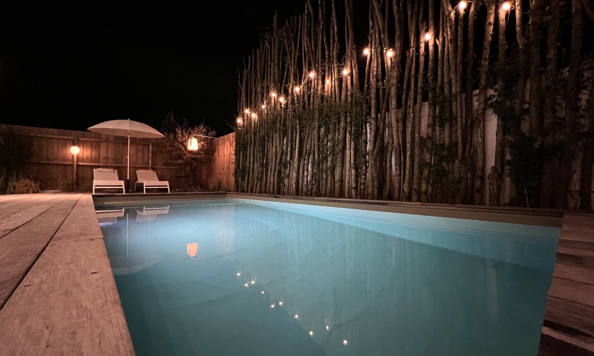 Eysines House | Maison de Ville Avec Piscine, Eysines