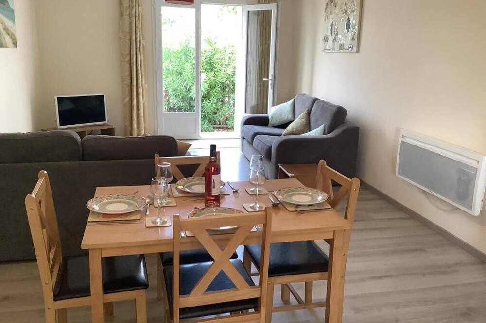 Gondeville Apartment | Gîte Pour 4 Personnes au Milieu du Vignoble Charentais
