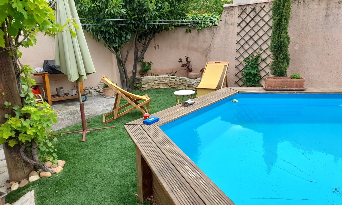 Jonquerettes House | Gite in Provence private garden and pool