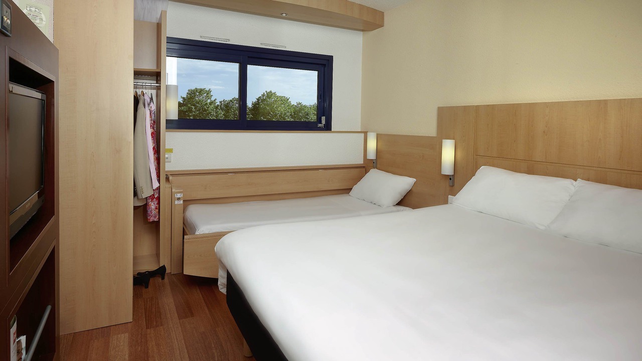 Photo of Bedroom in Chasseneuil-du-Poitou