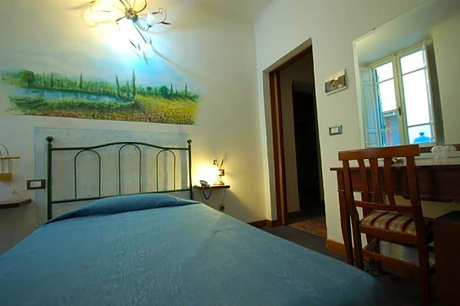 Photo of Bedroom in Pisa City Centre