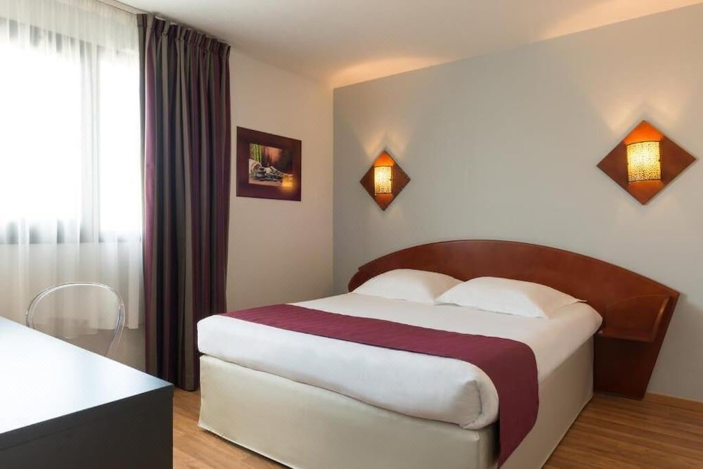 Photo of Bedroom in Chasseneuil-du-Poitou