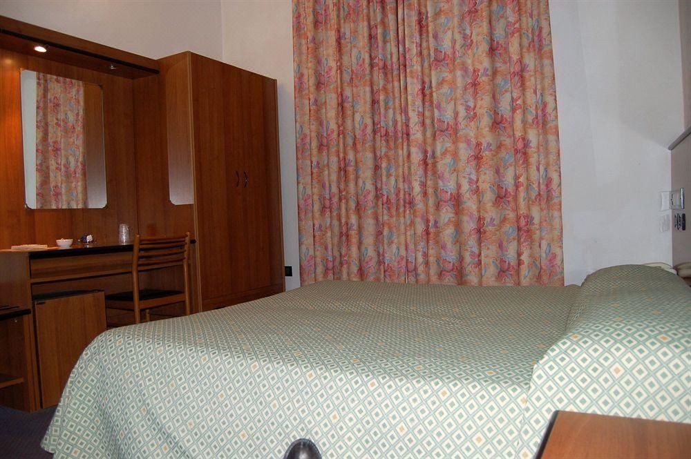 Photo of Bedroom in Pisa City Centre