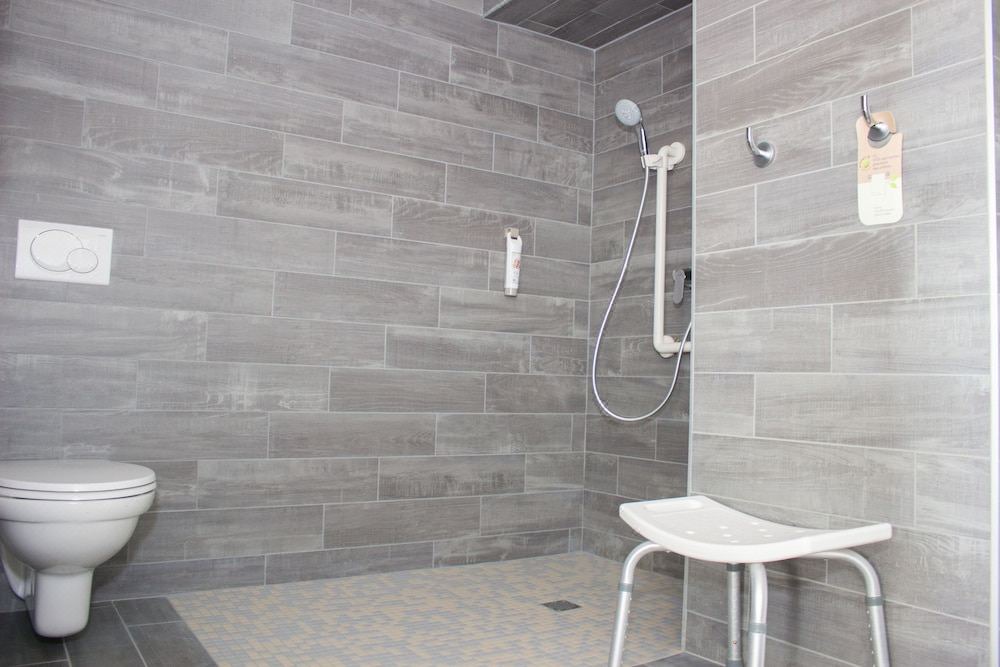Photo of Bathroom in Chasseneuil-du-Poitou