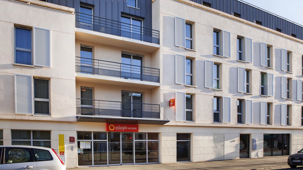 Photo of Buildings in Poitiers