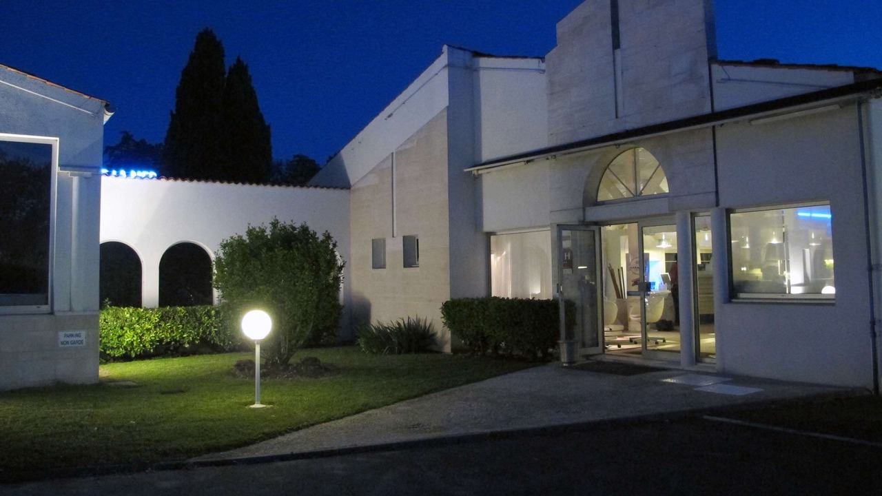 Photo of Buildings in Saintes