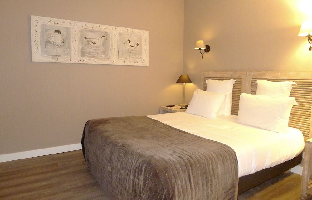 Photo of Bedroom in Saintes