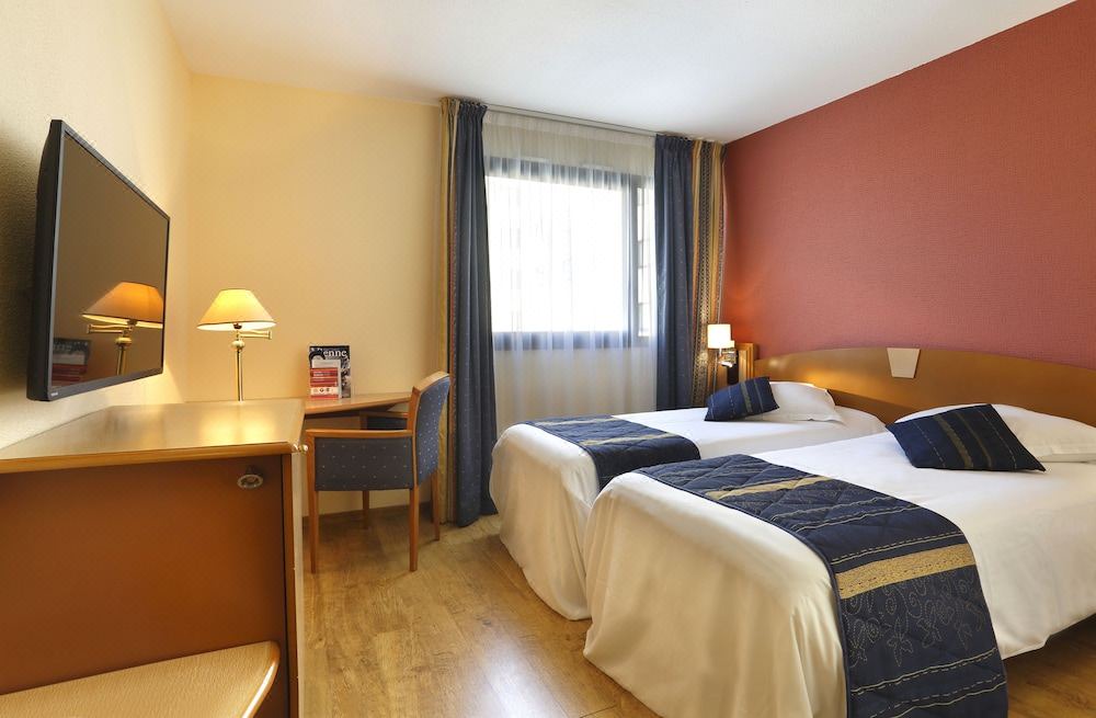 Photo of Bedroom in Chasseneuil-du-Poitou