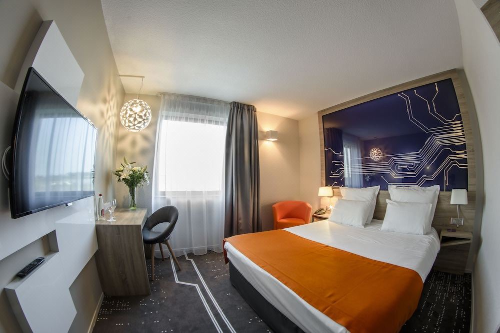 Photo of Bedroom in Chasseneuil-du-Poitou