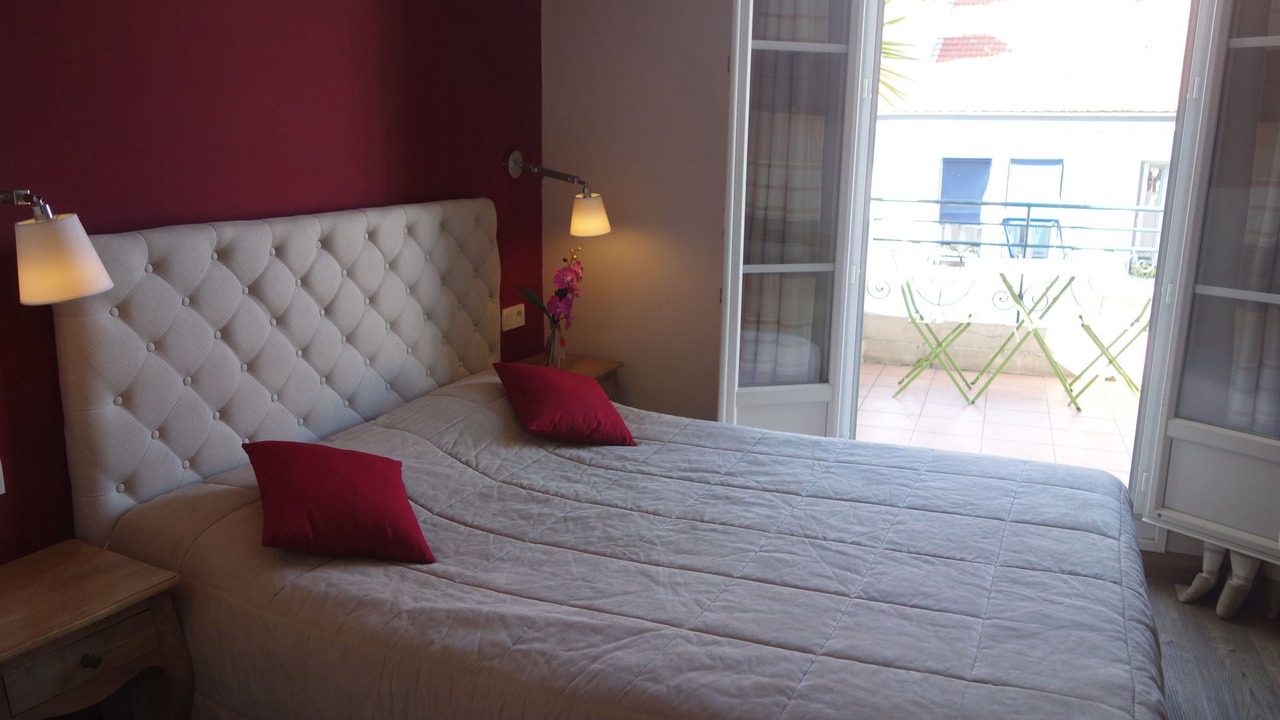 Photo of Bedroom in Jean-Medecin