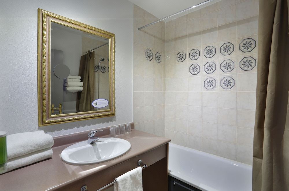 Photo of Bathroom in Chasseneuil-du-Poitou