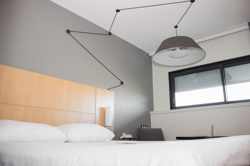 Photo of Bedroom in Chasseneuil-du-Poitou