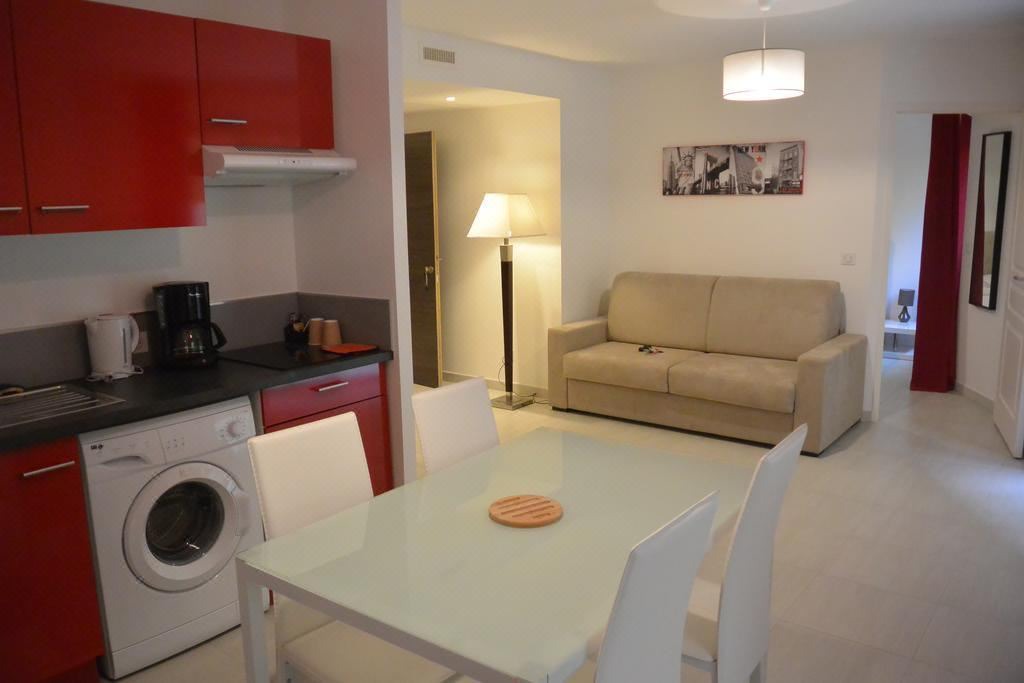 Photo of Livingroom in Cannes City Centre