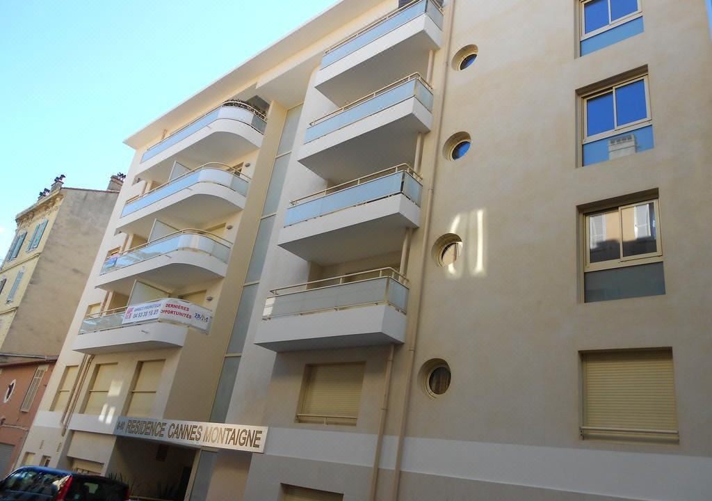 Photo of Buildings in Cannes City Centre