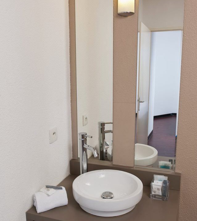 Photo of Bathroom in Talence