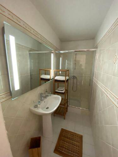 Photo of Bathroom in Oyre