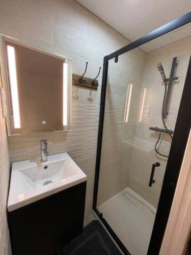 Photo of Bathroom in Centre Ville