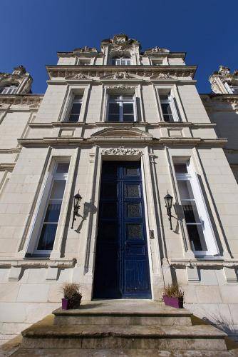 Photo of Buildings in Bonneuil-Matours