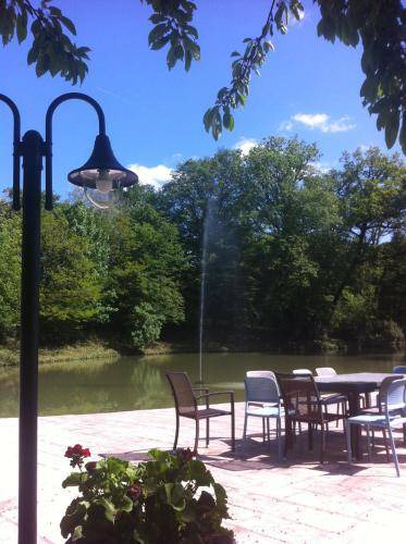 Photo of Others in Bonneuil-Matours