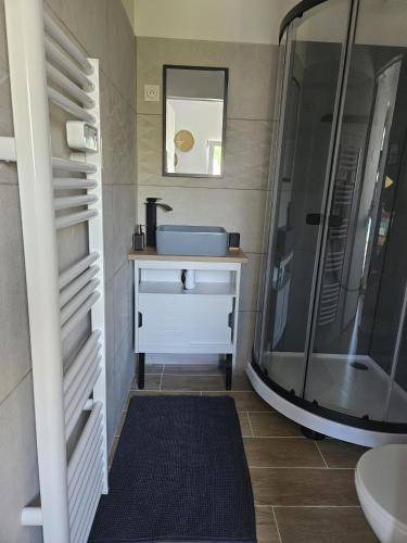 Photo of Bathroom in Saint-Jean-d'Illac