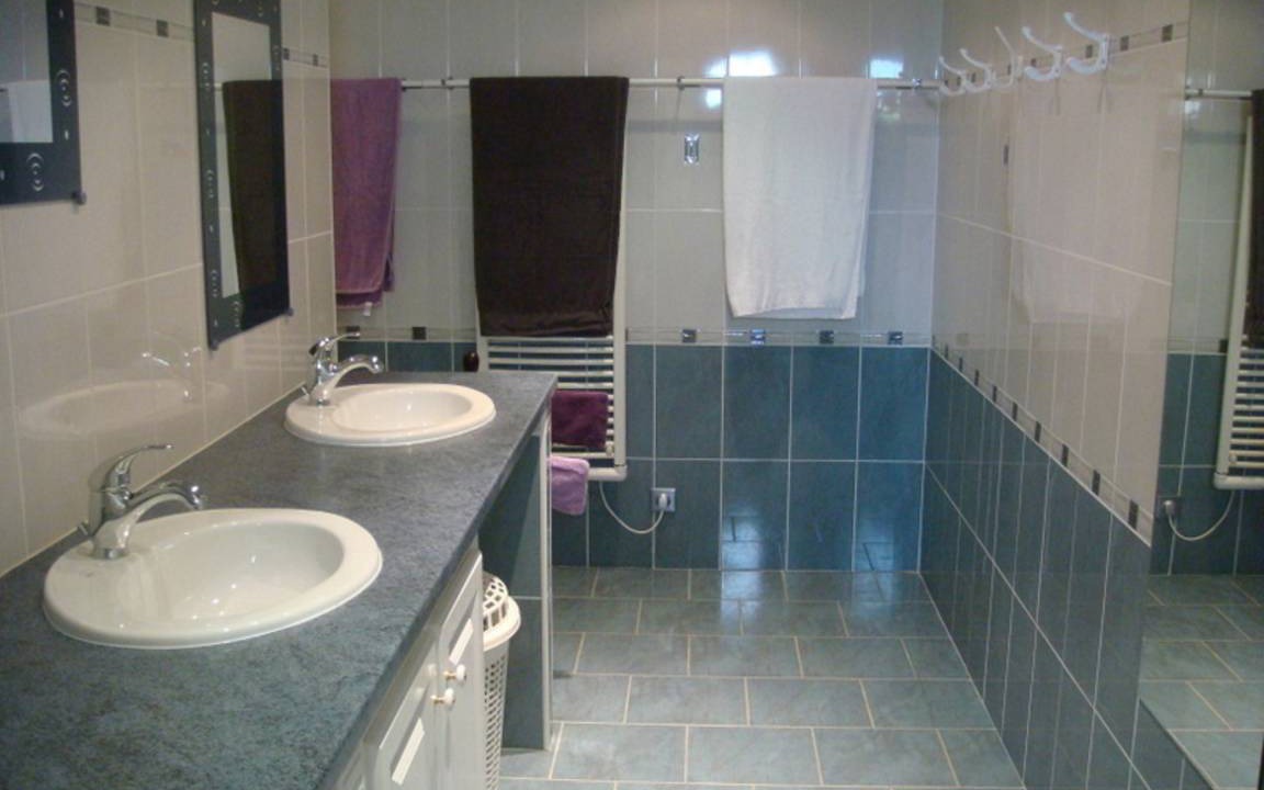 Photo of Bathroom in Mouterre-Silly