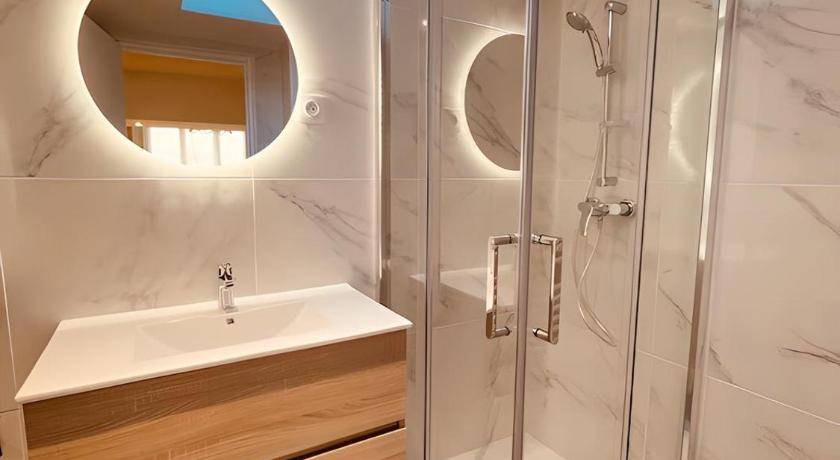 Photo of Bathroom in Centre Ville