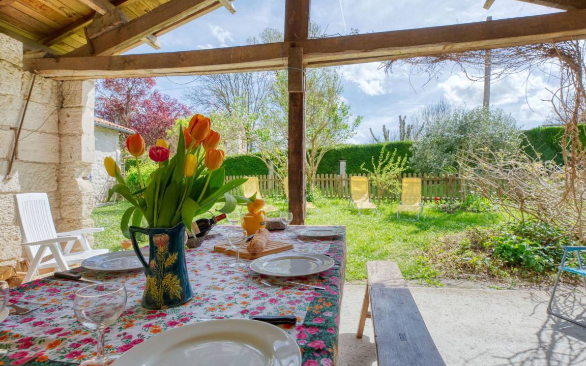 Photo of Patio Balcony in Rioux-Martin
