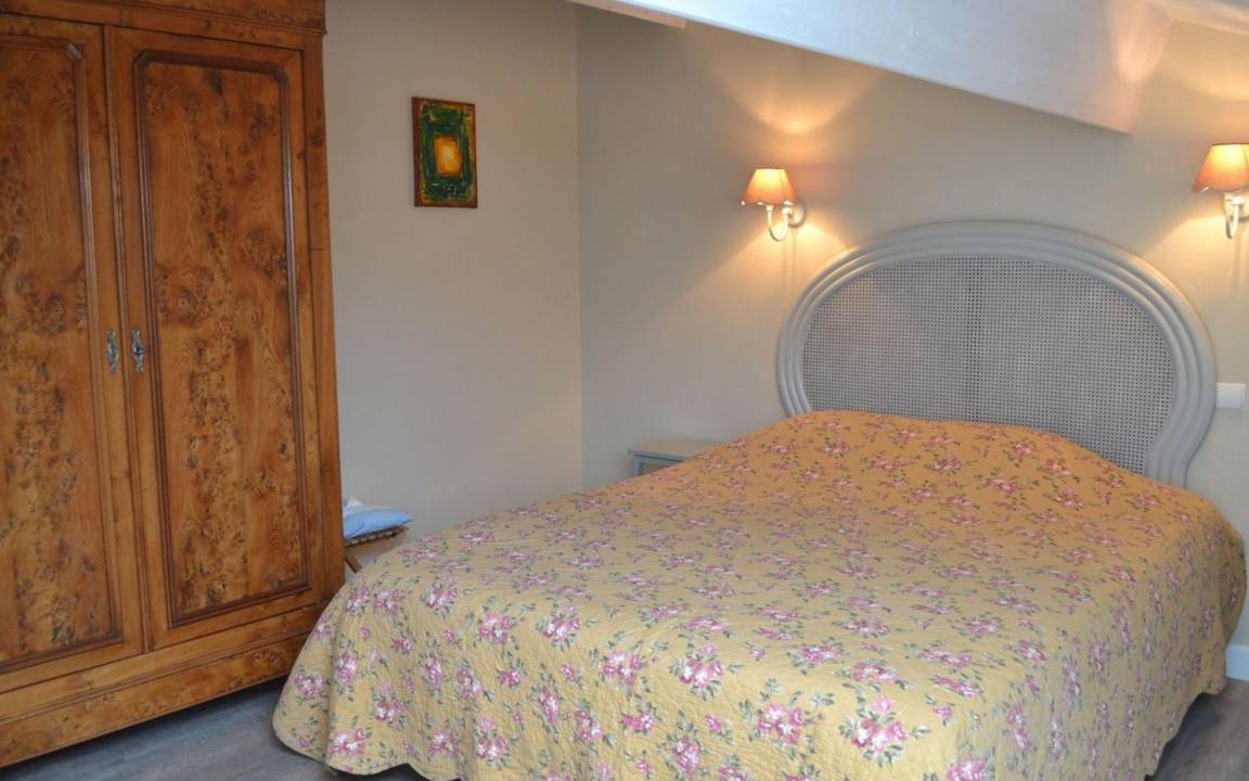 Photo of Bedroom in Saint-Sulpice-de-Cognac