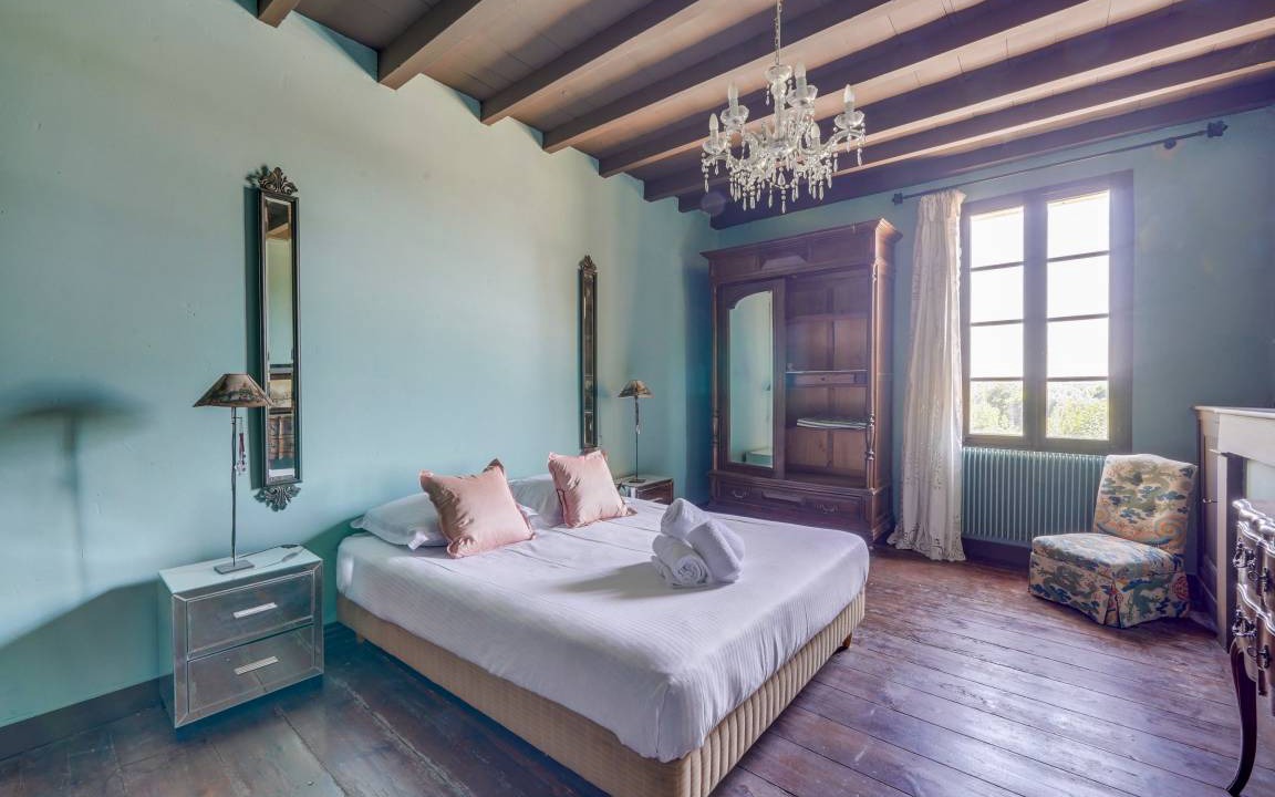 Photo of Bedroom in Castillon-la-Bataille