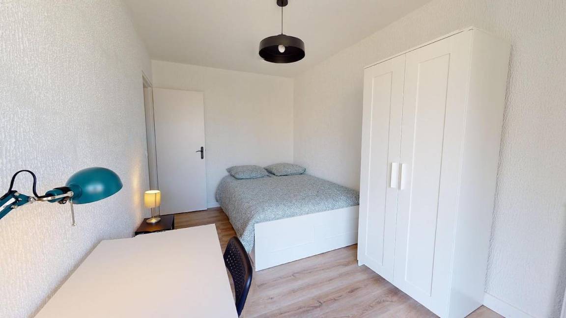 Photo of Bedroom in Cenon