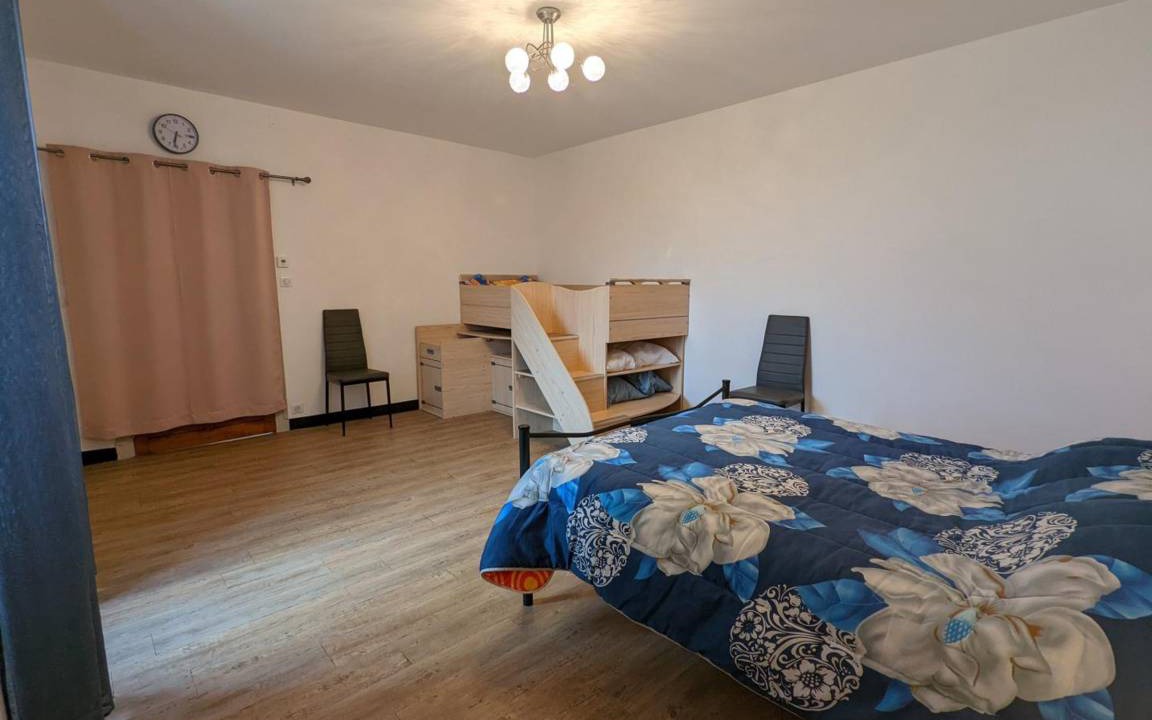 Photo of Bedroom in Oradour-Fanais