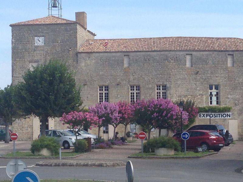 Photo of Buildings in Pujols