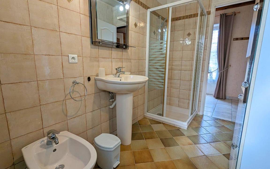 Photo of Bathroom in Saint-Genis-d'Hiersac